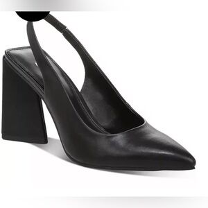 Bar III NWOB Black Sling Back Triangle Block Heels